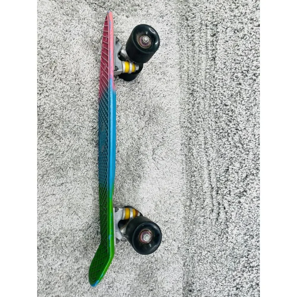 High Bounce Multicolor Colorblock 22in Skateboard Retro Mini Cruiser For Kids
